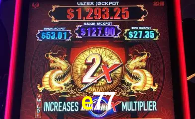 A Ascensão dos Esportes Eletrônicos: Um Novo Paradigma no Entretenimento